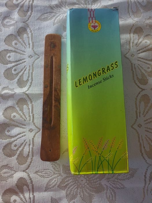 Kadzidełka +podstawka 25op.x8szt.