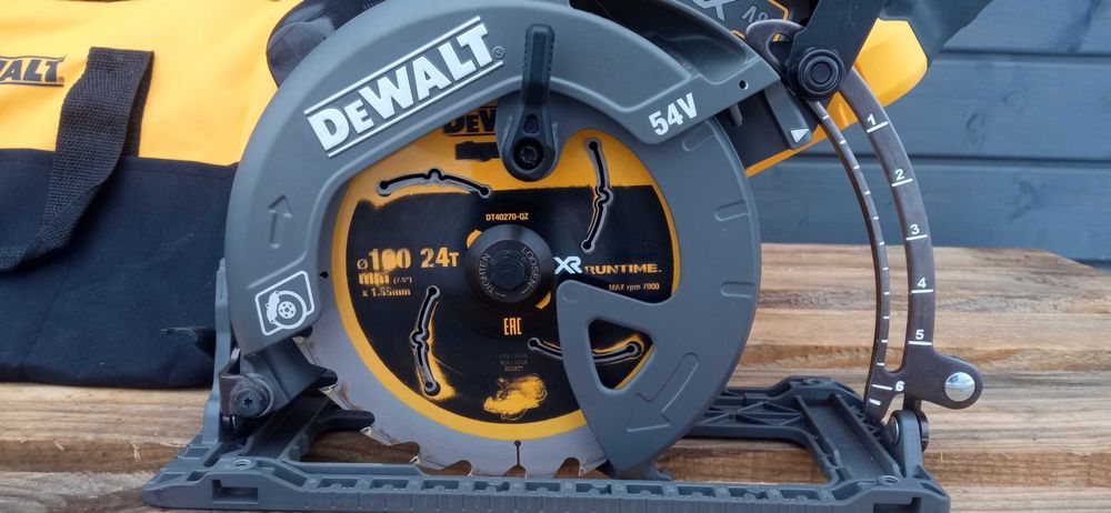 Piła Pilarka Dewalt 190mm 54V 6Ah FlexVolt DCS577 NOWA