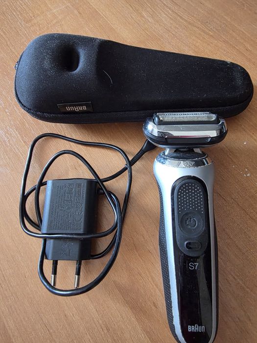 Електробритва Braun series 7