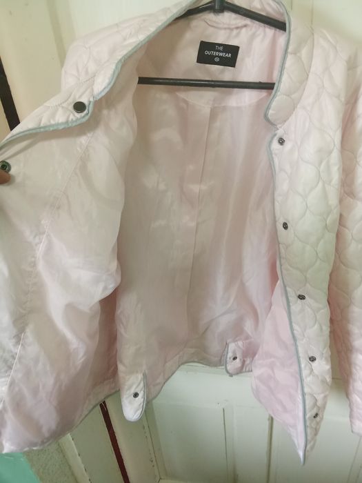 Куртки жіночі весгяні