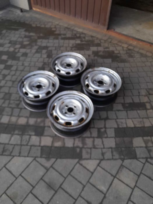 Sprzedam felgi stalowe 14cali Wv. Seat audi