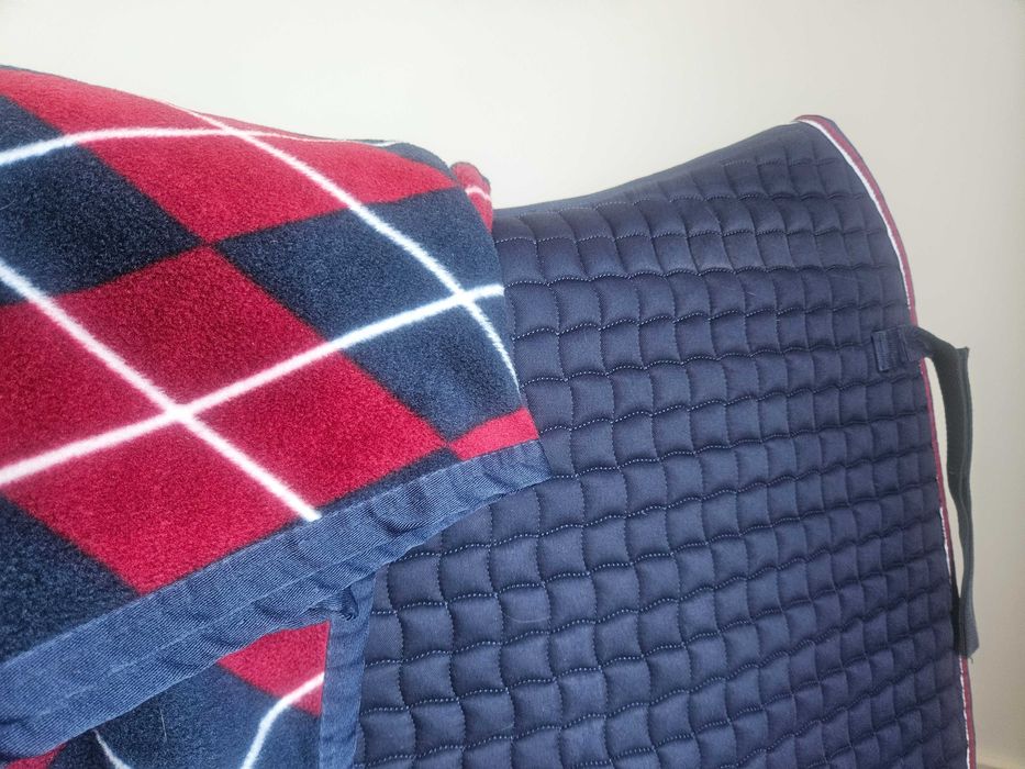 Zestaw Eskadron czaprak ujeżdżeniowy + derka polarowa 135cm