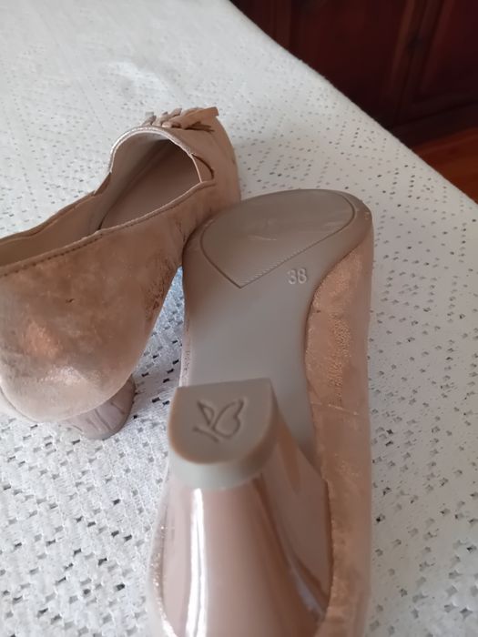 Nowe buty ze skóry naturalnej