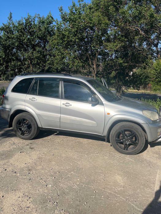 Продаж  TOYOTA RAV-4 2000 року