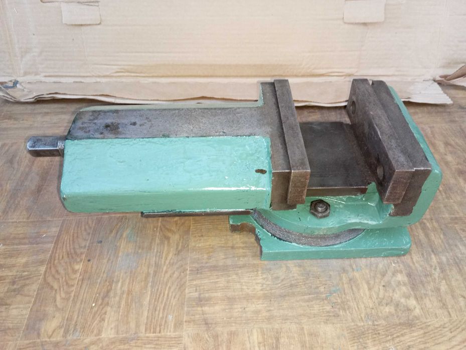 Тиски 140 мм фрезерного сверлильного ключи головки слесарный