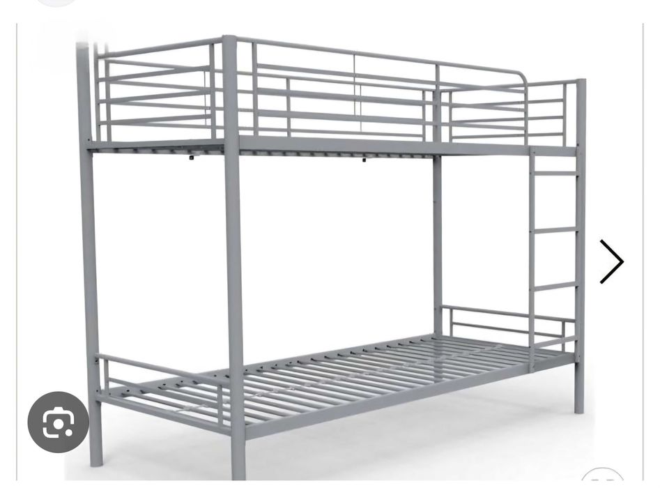 Cama beliche com colchões