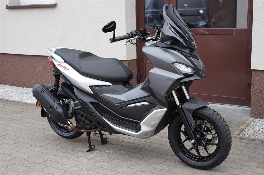 Aprilia SR GT 125 ABS, bardzo dobr stan! mały przebieg! Niemcy