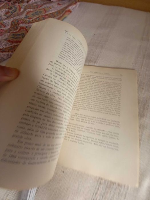 Angola na África deste tempo Horácio de Sá Viana Rebelo