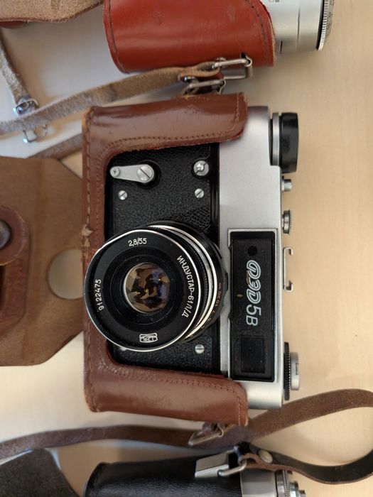 Фотоапарати Polaroid 636, Москва5, зеніт-е, фед 4, фед5в, Вілія