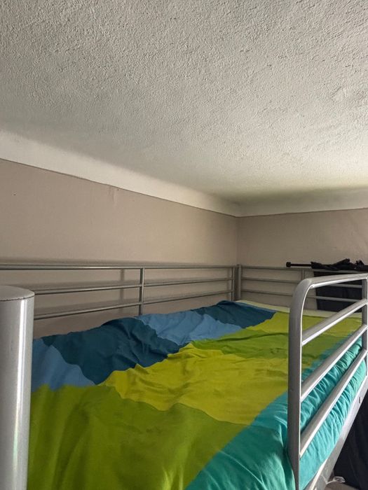 Cama solteiro elevada