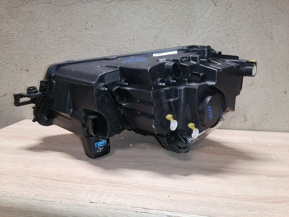 Skoda Kodiaq Lampa Full Led przód prawa