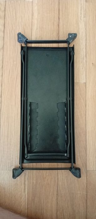 apoio de pé para guitarra da marca Hercules, modelo FS100B de 5 ângulos