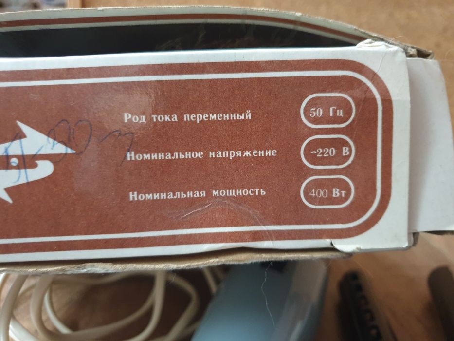 Фен, плойка для укладки волос