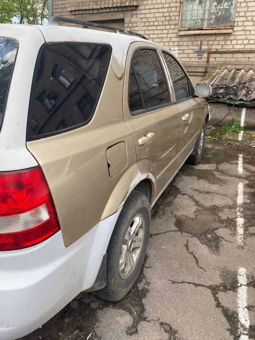 Продам автомобиль Kia Sorento