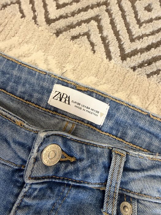 Джинси Zara з розрізами, висока посадка (Розмір EUR 36 / S)