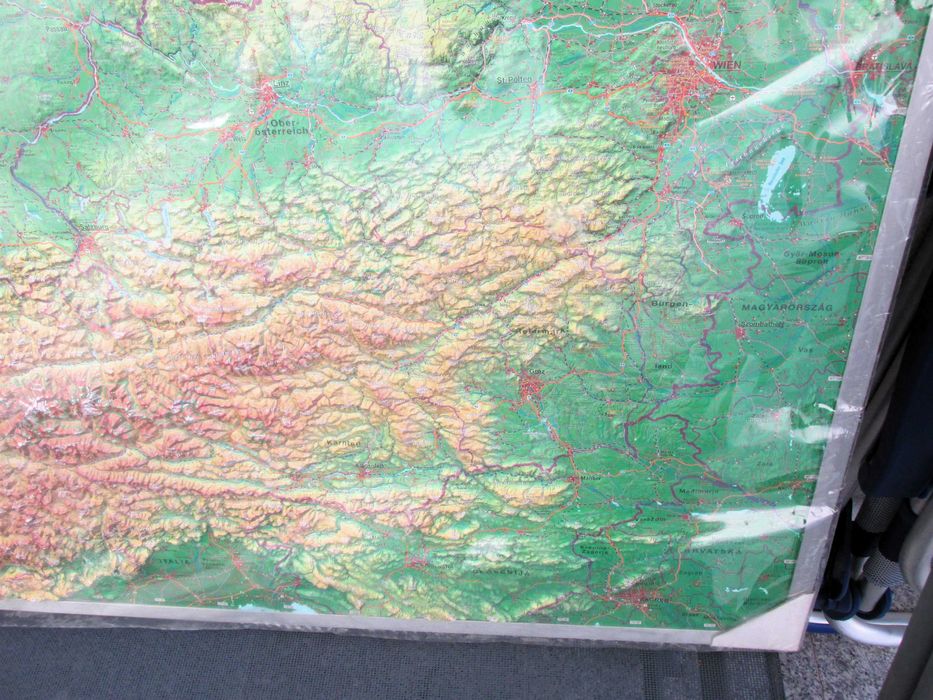 3D Mapa de relevo da Áustria 1:800.000 com moldura de alumínio