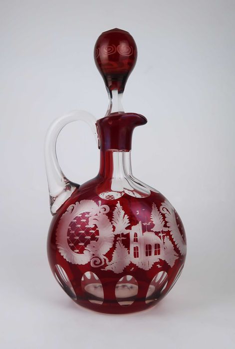 Garrafa de vidro Bohemia vermelho rubi