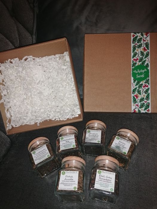 Zestaw herbat w słoiczkach