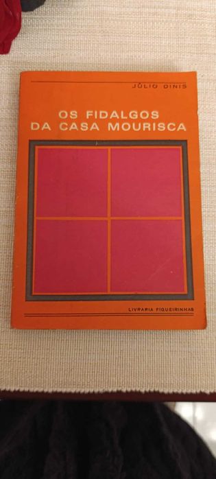Livro "Os fidalgos da casa mourisca" de Júlio Dinis