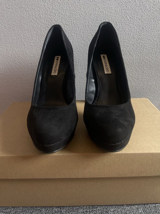 Czarne szpilki even&odd