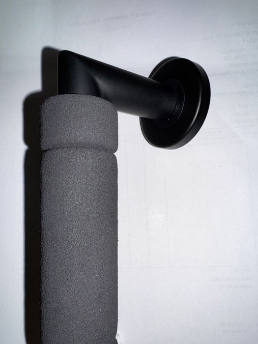 Klamka ciepła Xenia czarna szyld dzielony okragły WC komplet