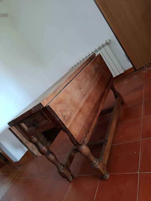 Movel de sala como louceiro ou aparador grande madeira maciça castanho estilo rustico qualidade