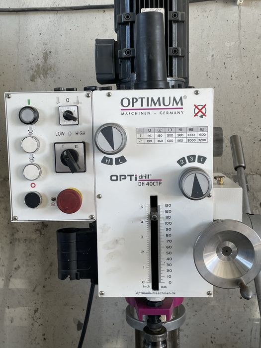 engenho de furar com mesa e bucha rotativa