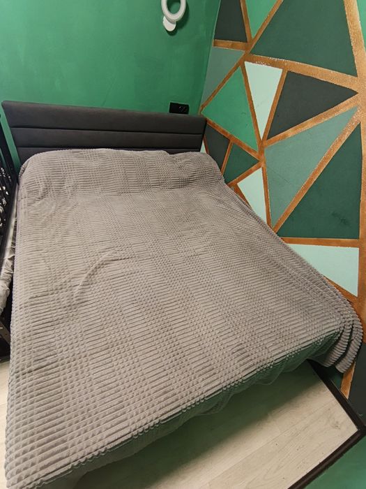 Продам кровать + 2 прикроватный тумбочки