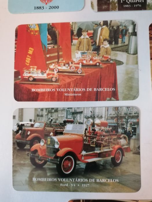 Conjunto de 14 calendários de 2001 dos Bombeiros Voluntários Barcelos