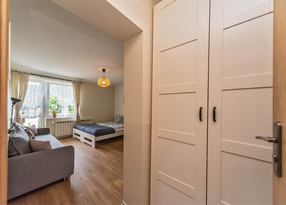 Lato  w górach, nad jeziorem . Apartamenty  z balkonami