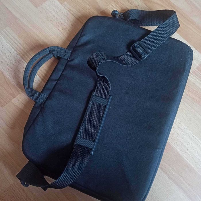 Сумка для ноутбука Case Logic VNAI-215 15.6" чорна