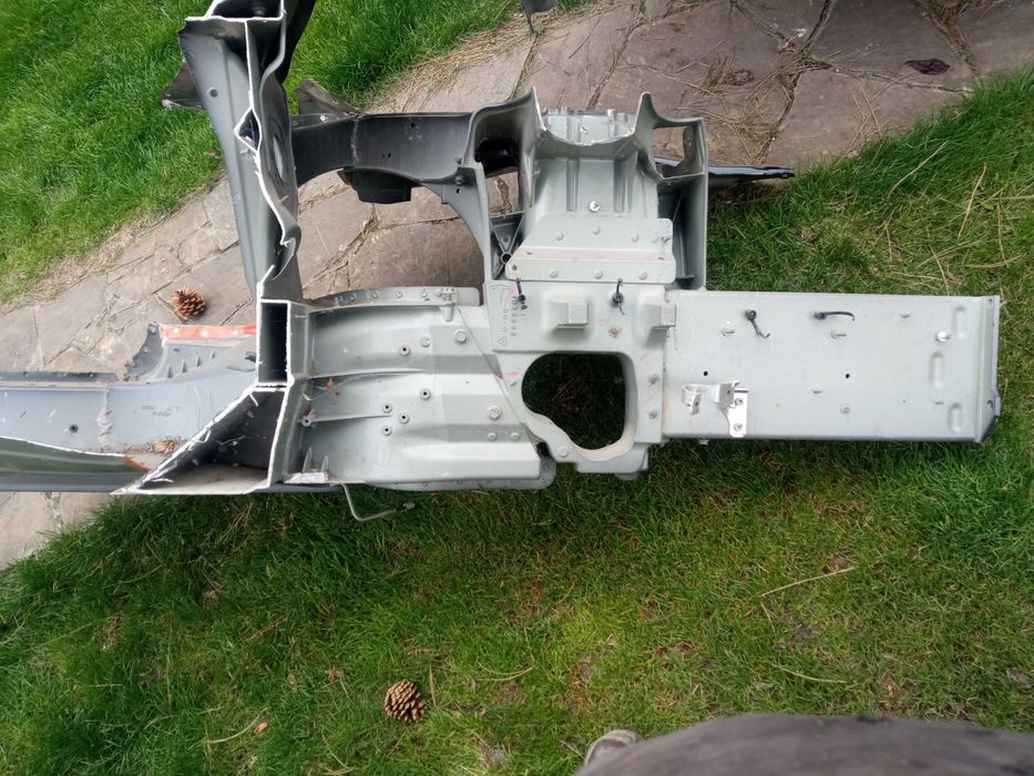 tesla s лонжерон четверть