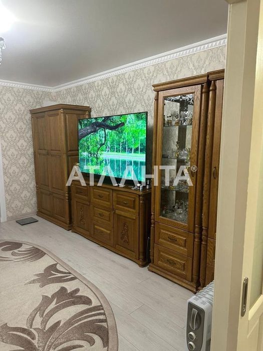 Продам 3 комнатную квартиру в кирпичном спецпроекте. Слободка