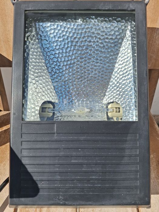 Holofote 150W completo C/ cabo 14m