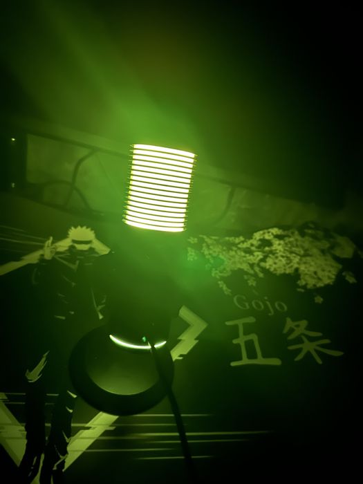 Продам микрофон в отличном состояние