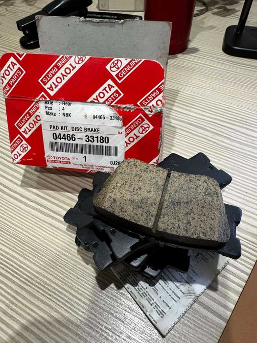 Гальмівні колодки Toyota, комплект