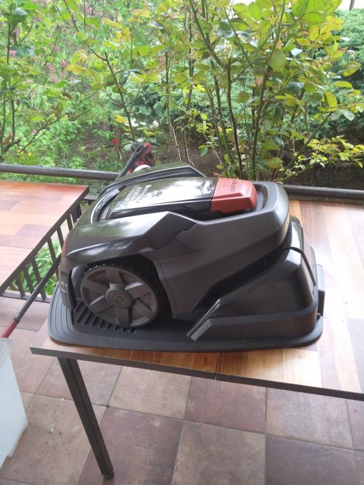 Kosiarka Husqvarna Automower 308 Szwecja servis