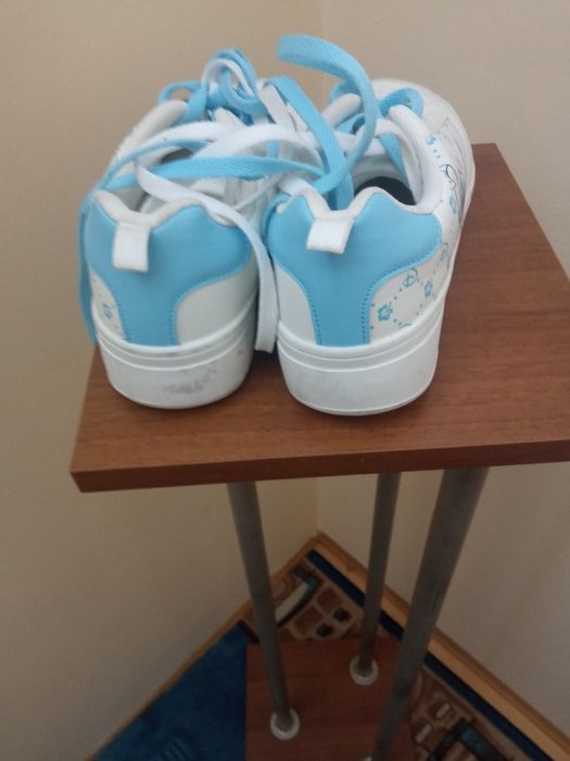 Buty młodzieżowe 39