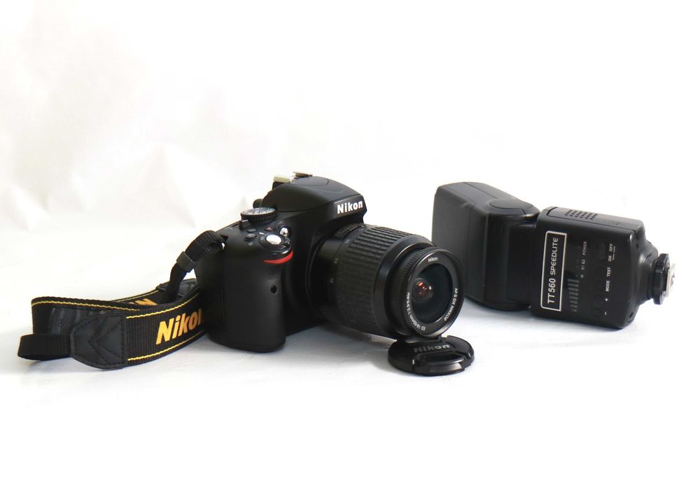 Nikon D5100 com lente Nikon 18-55mm (LER DESCRIÇÃO)