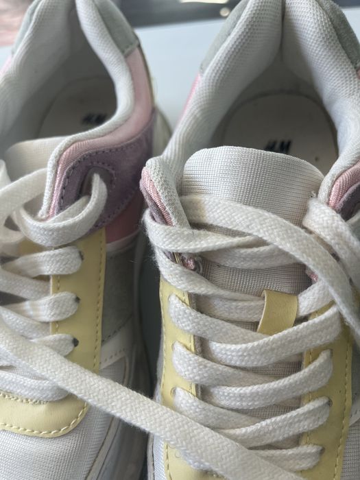 Hurtownia Odzieży Używanej-buty cr