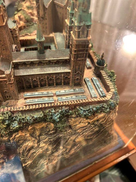 Harry Potter - Castelo de Hogwarts com DVD para colecionadores