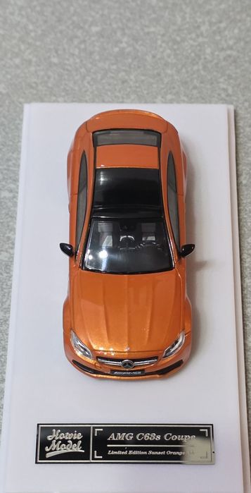 Miniatura 1:64 Mercedes Benz AMG C63 Coupe, nowa