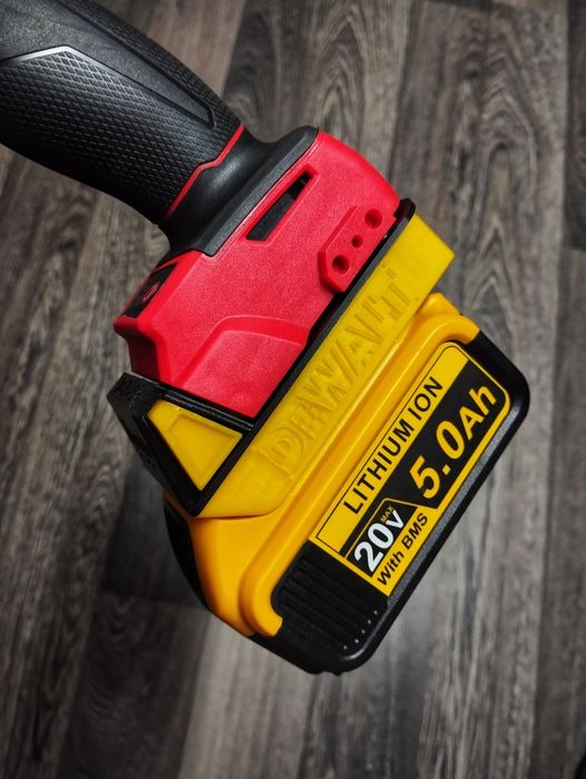 Адаптер перехідник акумулятор DeWALT на інструмент Milwaukee M18