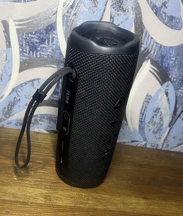 Портативна колонка JBL Flip 6 Black