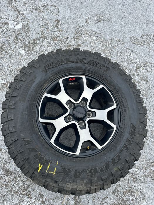Диски с резиной на Jeep Wrangler Rubicon