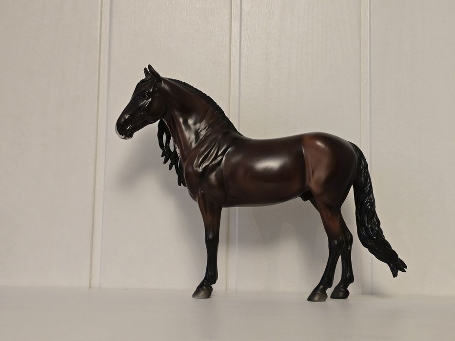 Breyer Traditional 1809 Dominante XXIX w stanie body na custom