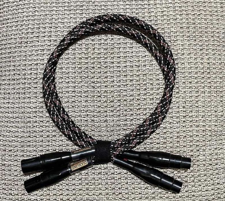 M&B MB Audio Cable DIAMOND  interkonekt analogowy XLR 2x0,8 m, zamiana na RCA