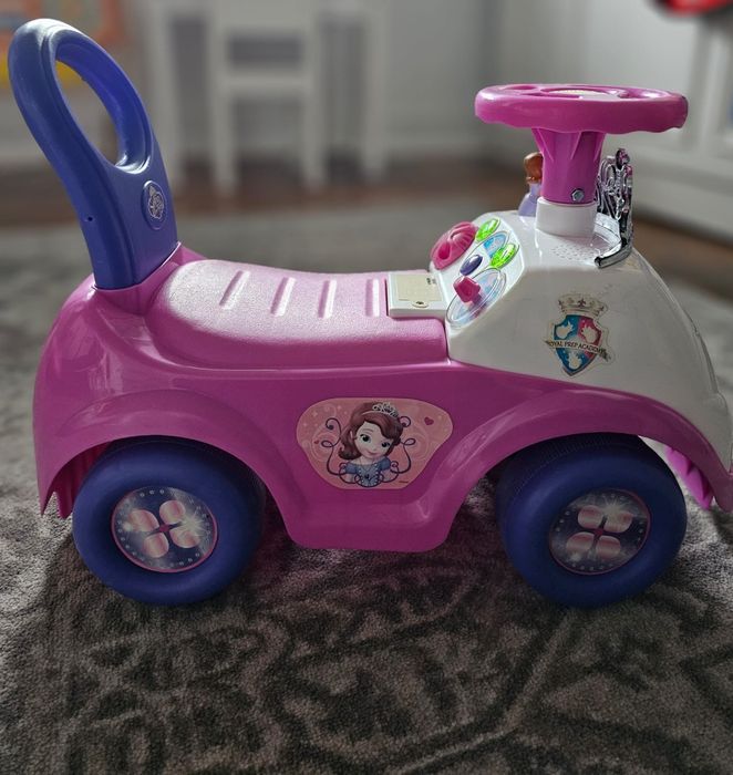 Carrinho de criança da Princesa Sofia