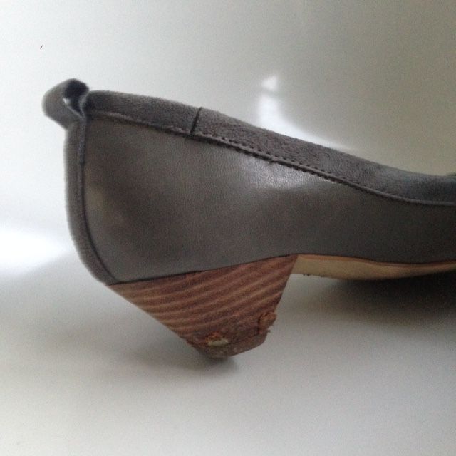 Sapatos cinza Pull & Bear.