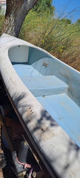 Canoa em fibra de vidro